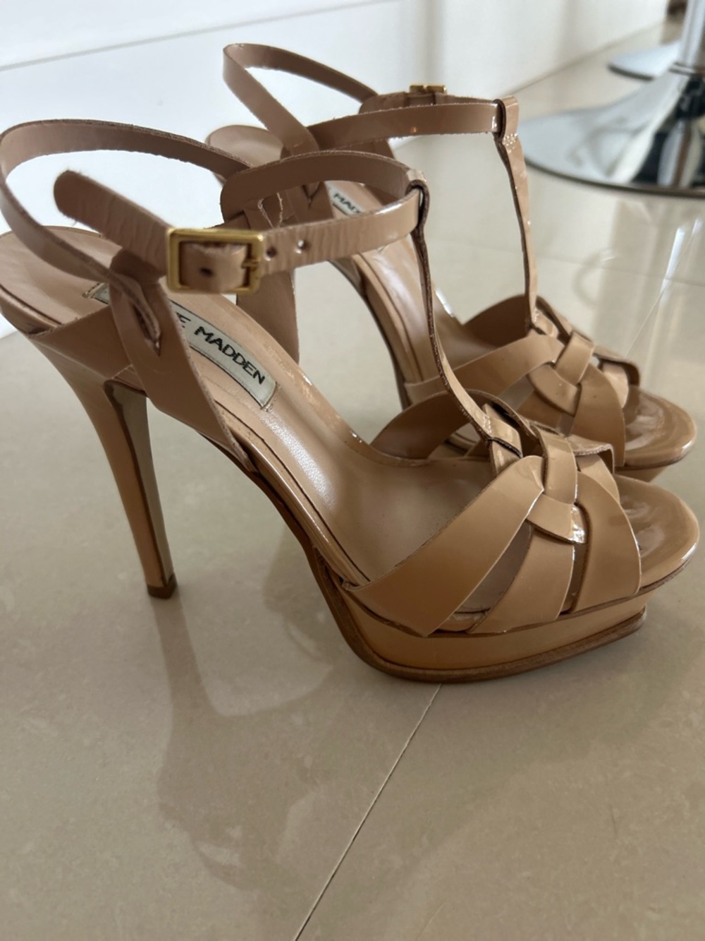 Steve Madden Beige Patent T-Strap Platform Stiletto Sandals